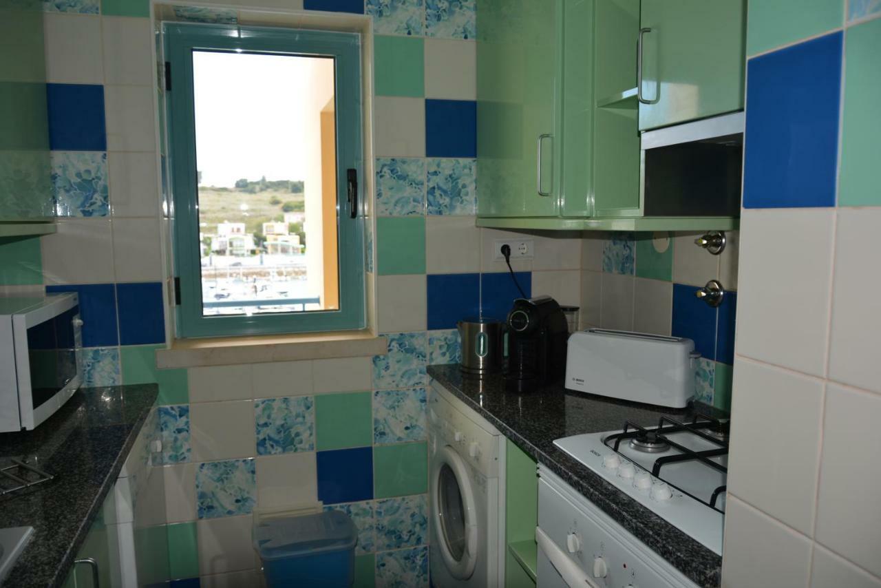 Stunning Apartment With Marina Views Albufeira Eksteriør billede